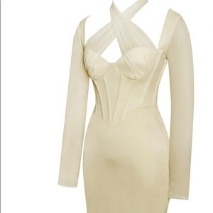 Jocelynn Ivory Satin Mesh Long Sleeve Corset Dress × 1
L / US 10-12